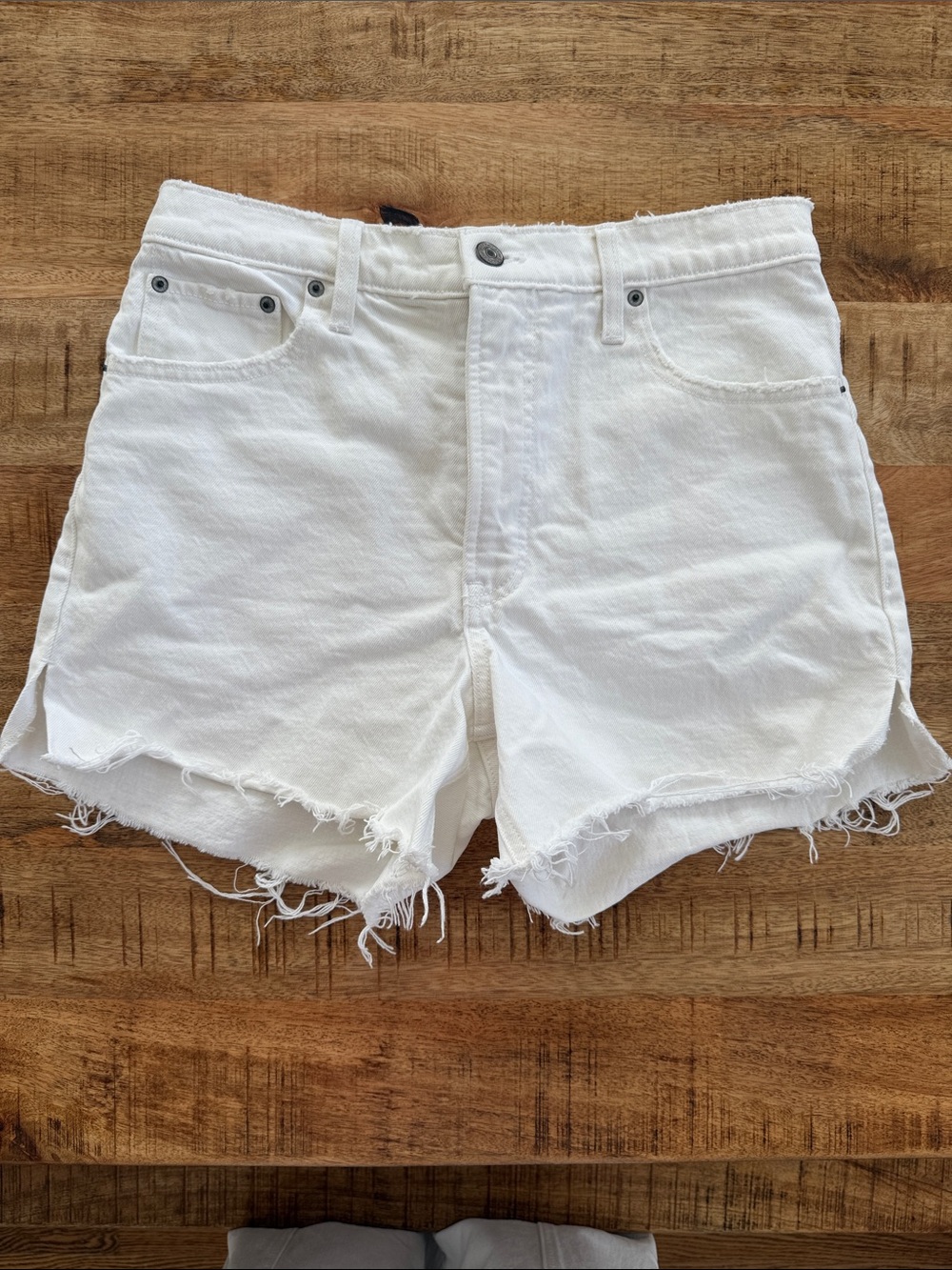 Abercrombie Women’s White Frayed Hem Denim Shorts